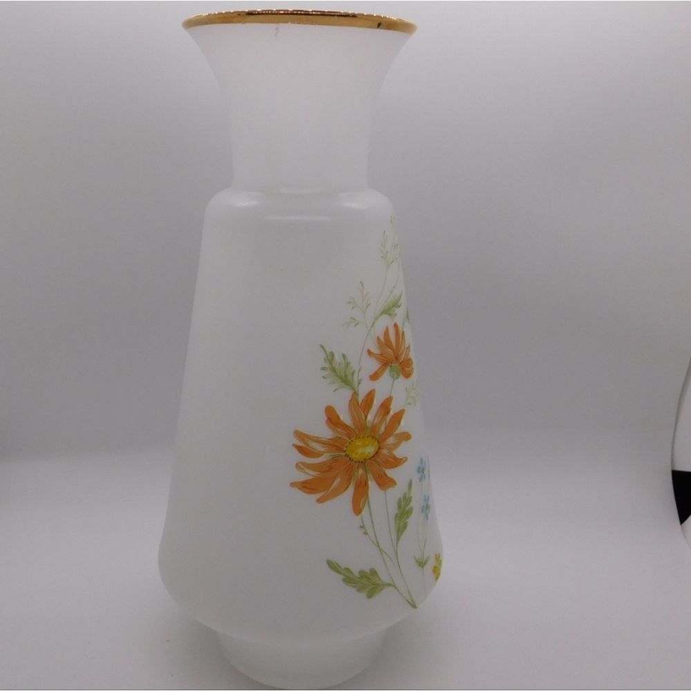 Satin glass painted vase - Picture 3 of 7